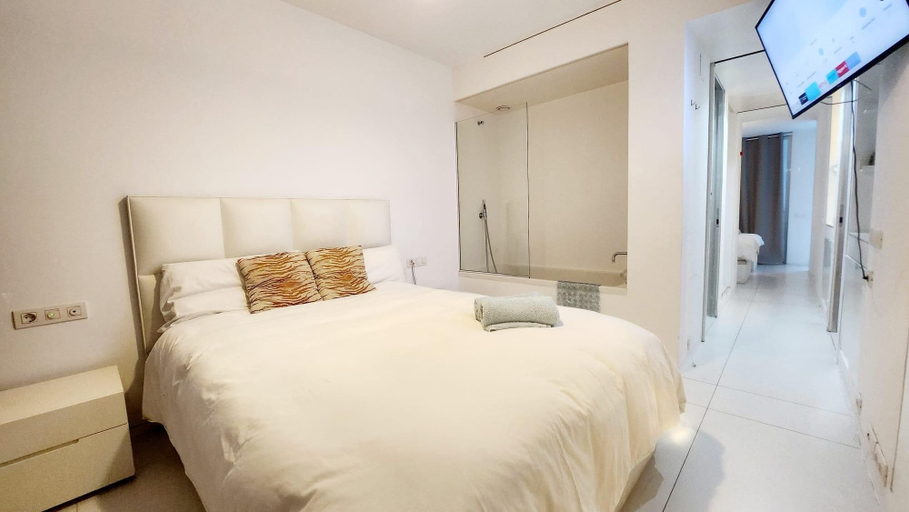 Room 5, Ibiza - Apartment - Sleeps 4 - Parking - Pool, Baleares