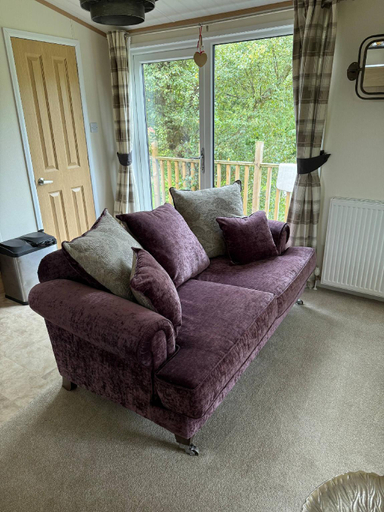 3, Country lodge retreat with hot tub, North Yorkshire