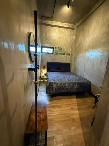 Others 3, LOKABEDS ZAYED, Solo