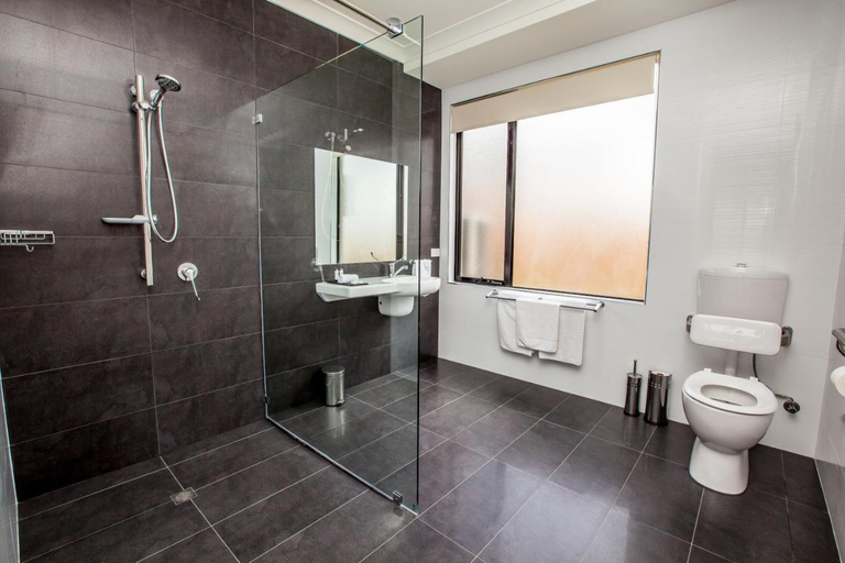 Bathroom 3, Neagles Retreat Villas, Clare and Gilbert Valleys