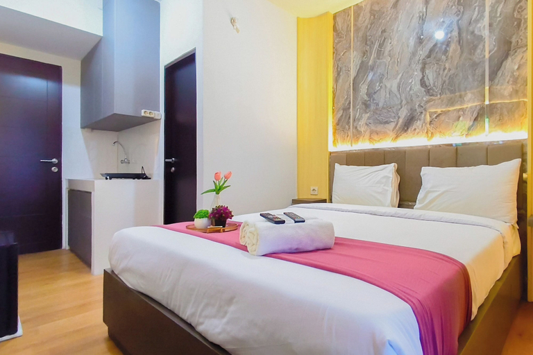 Room 3, Clean And Neat Deluxe Studio At Suncity Residence Apartment, Sidoarjo