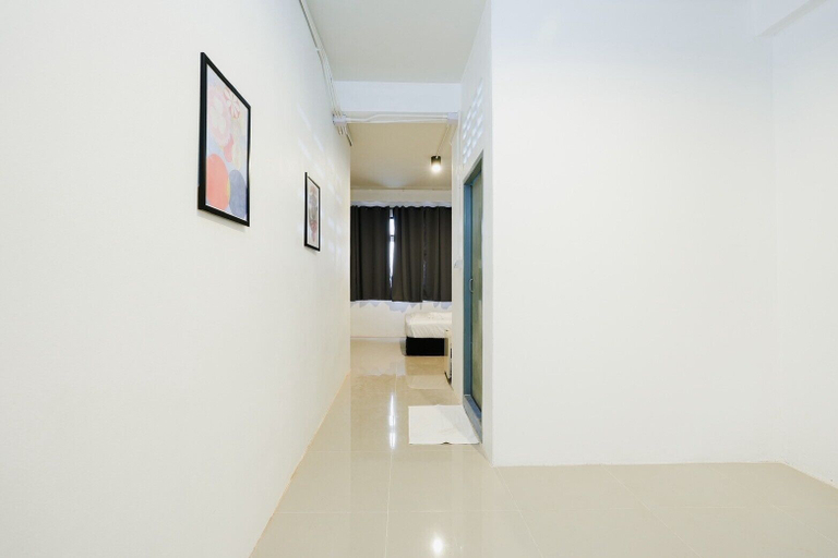 Interior 2, zNAP Ekkamai, Khlong Toey