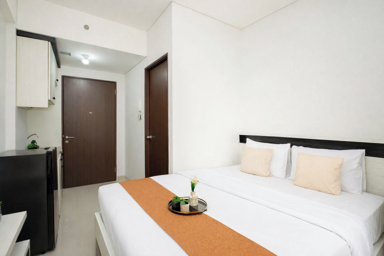 Room 2, Bright And Comfy Studio Apartment At Transpark Cibubur, Depok