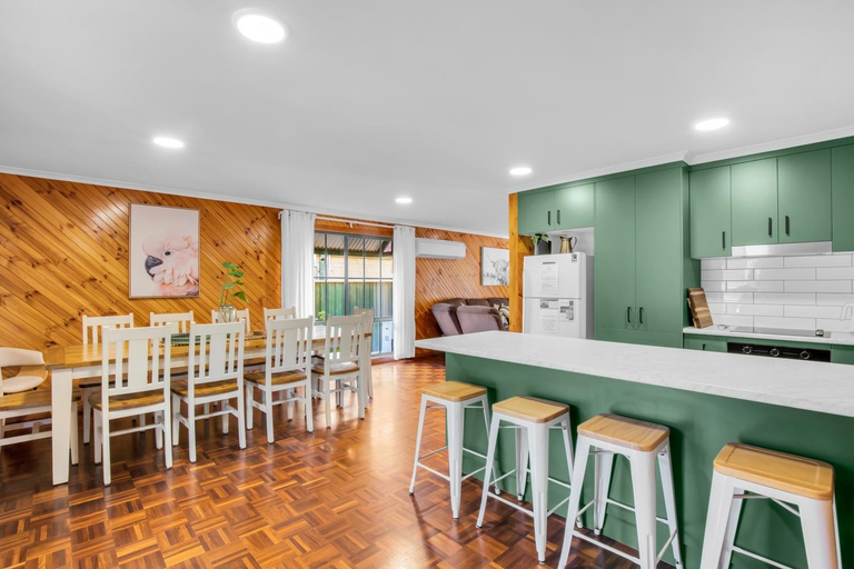 2, Remys Retreat, Alpine - East