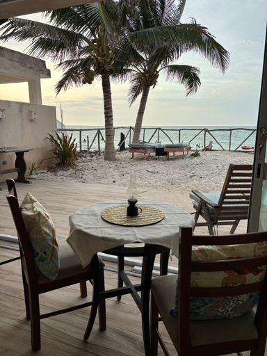 In-room dining, Casa Coral, Progreso