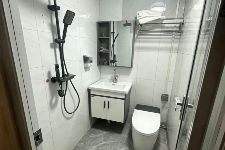 Bathroom 4, Fuliang Yaoli Muxiangju Inn, Jingdezhen