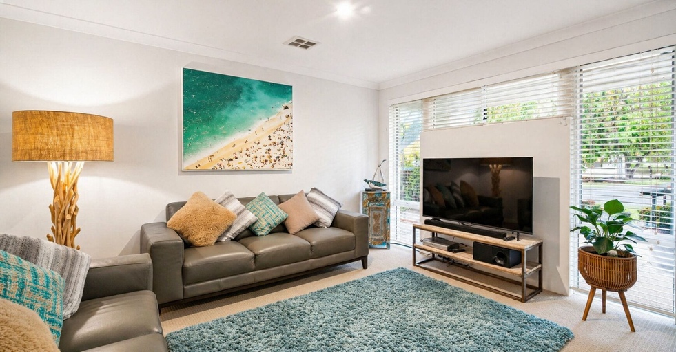 Others 5, Foreshore Escape, Busselton
