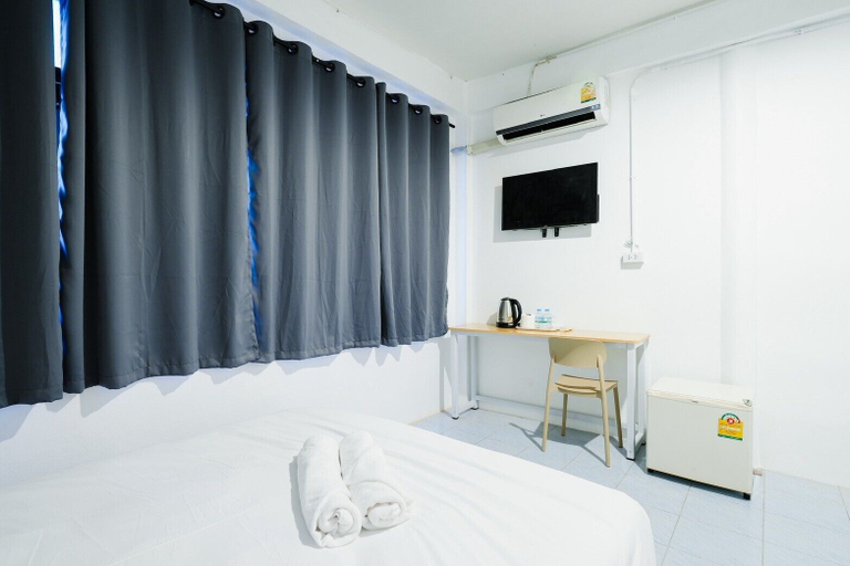 Room 4, zNAP Ekkamai, Khlong Toey