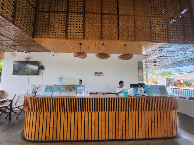 Public Area 2, Beyond Island, Moalboal
