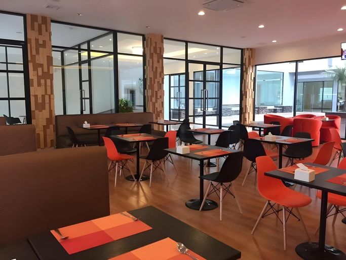 Food & Drinks 4, Orchid Riverview Hotel, Muang Surat Thani