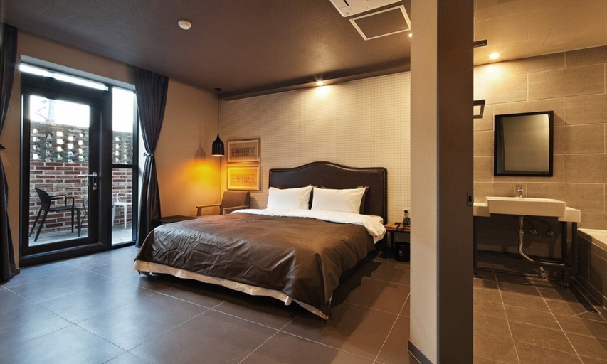 Bedroom 2, Busan Yeonsan Togok Brown Dot, Yeonje