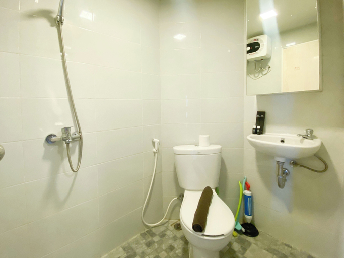 Interior 5, Minimalist And Enjoy Living Studio Amartha View Apartment, Semarang