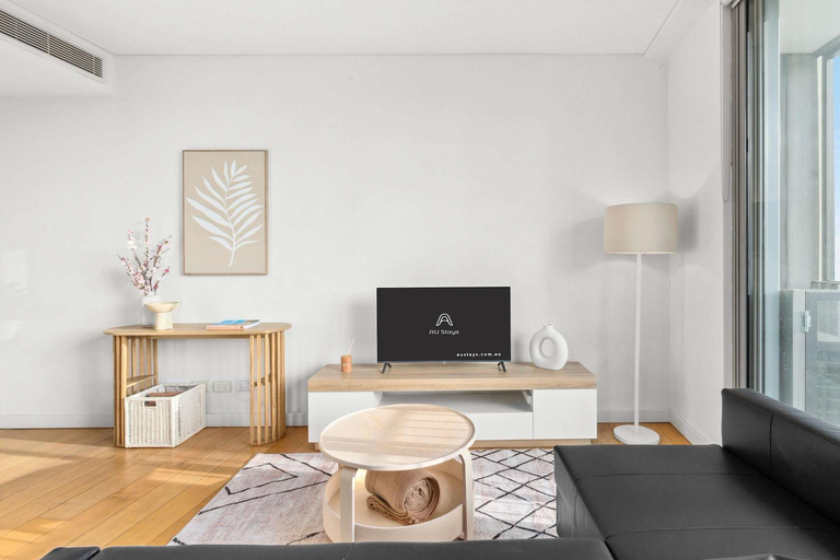 Others 3, Central peaceful 1 bedroom with balcony & aircon, Sydney
