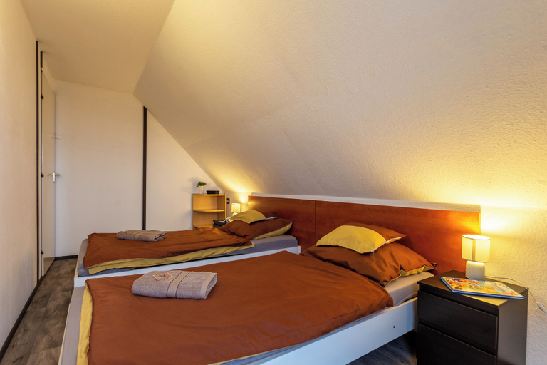Room 5, Karesz Holiday Home /w Terrace & Garden, Nagykanizsai/Zalakaros