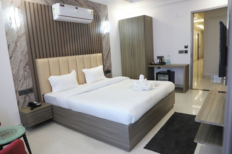 Room 5, Hotel The 9s, Sirsa