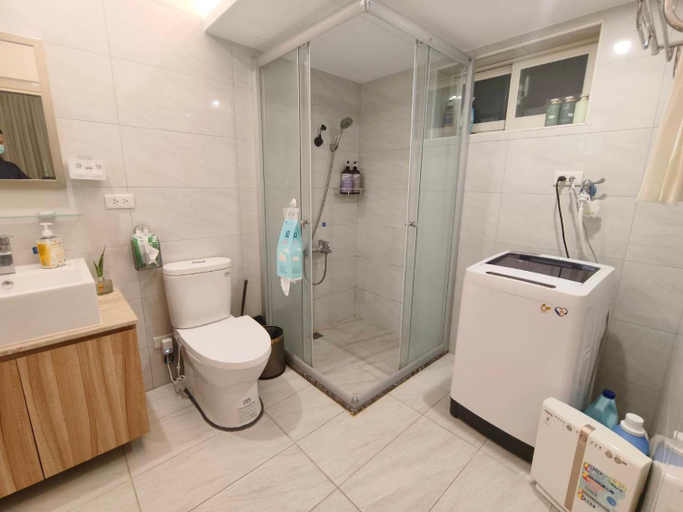 Bathroom 2, 一個人背包客棧, Yilan