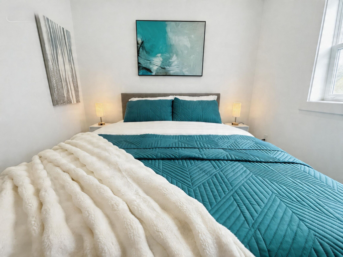 Room 2, Vancouver Katherine 2BD 2BA Laneway Home, Greater Vancouver