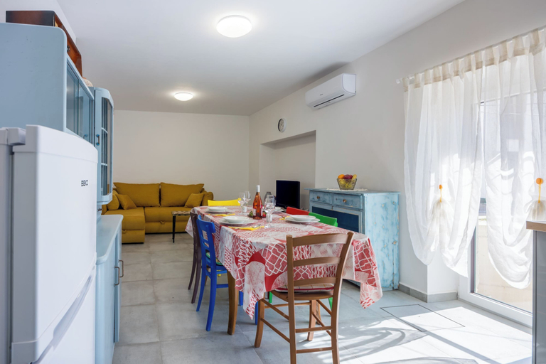 Dining 3, Rural Apt Arya: Garden & BBQ, Koper