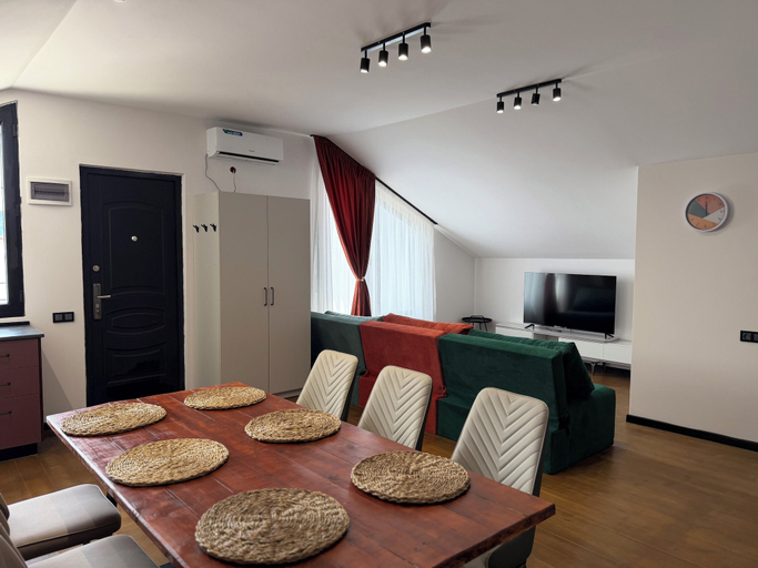 Dining 4, Apartment With Terrace, Tbilisi