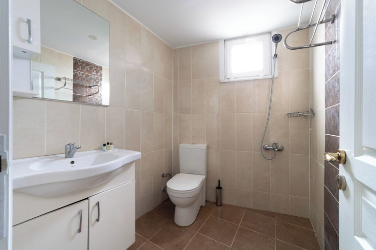 Bathroom 3, Golf Royal İstanbul Residence, Şişli