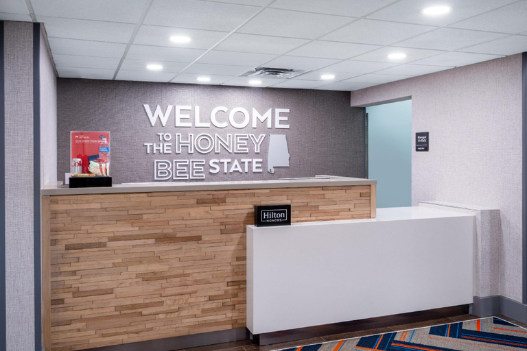 Public Area, Hampton Inn Auburn, Lee