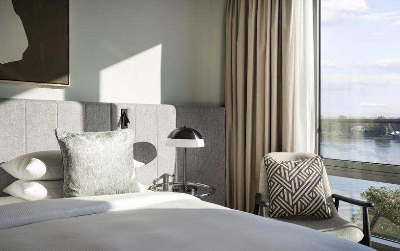 Bedroom 3, Hyatt Regency Mainz, Mainz