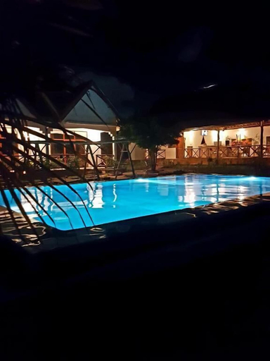 Front of property - evening/night, Mimi na Wewe Bungalows Hotel, Kaskazini 'A'