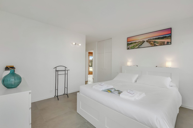 Room 4, Casa Di Bea - Lugano 1BR With Terrace & Parking, Lugano
