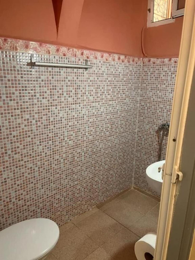 Bathroom, Hôtel Restaurant ASGAOUR, Al Haouz