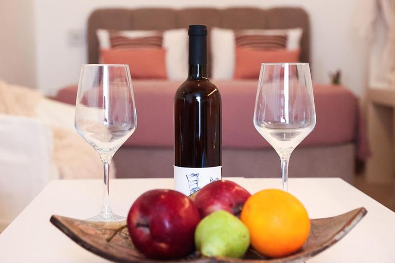 Food & Drinks 5, Town Apartment, South Aegean