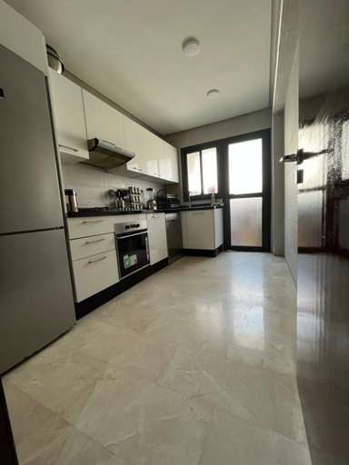 Others 4, Heavenly Apt, Casablanca