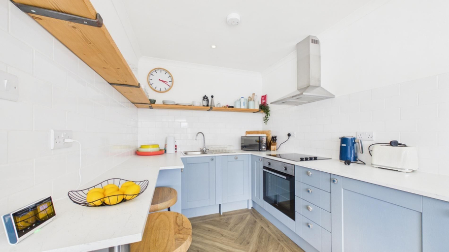 Others 5, Footsteps - 2 Bedroom Apartment - Saundersfoot, Pembrokeshire