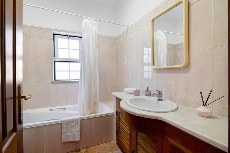 Bathroom 3, Casa do Barrocal, Loulé