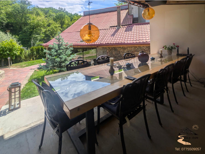 Food & Drinks 3, Casa din padure, Orsova