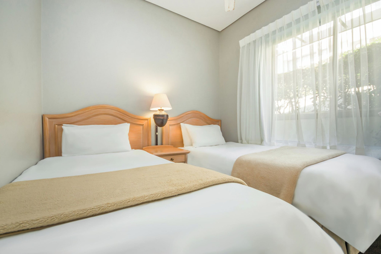 Bedroom 3, Dolphin Beach Hotel, City of Cape Town
