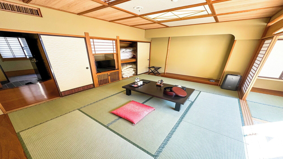 Room 4, Livemax Resort Kawamata Onsen ANNEX, Nikkō