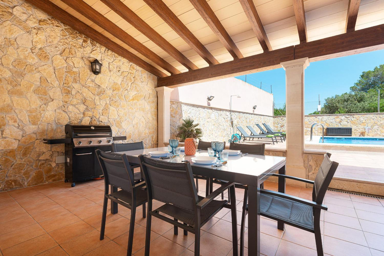 Facilities 4, Villa Gloria, Baleares