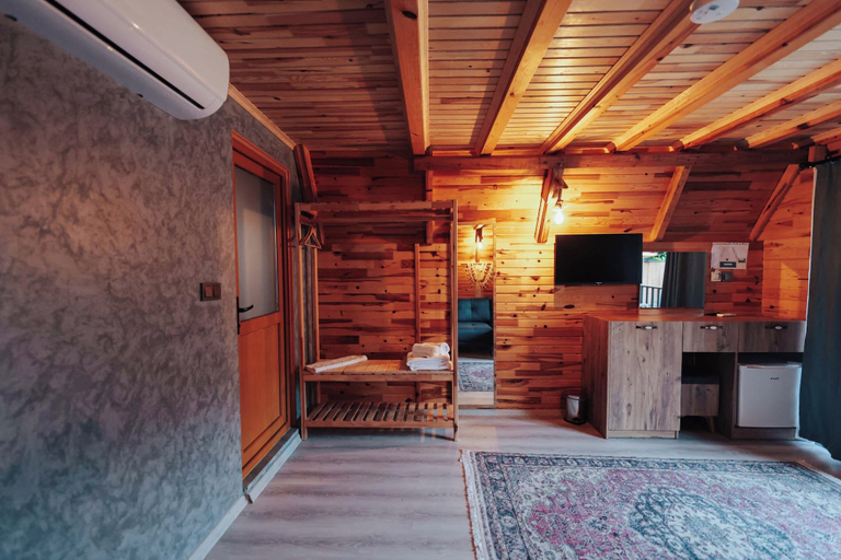 Bedroom 5, Seyr-i Mavi Bungalow, Kumluca