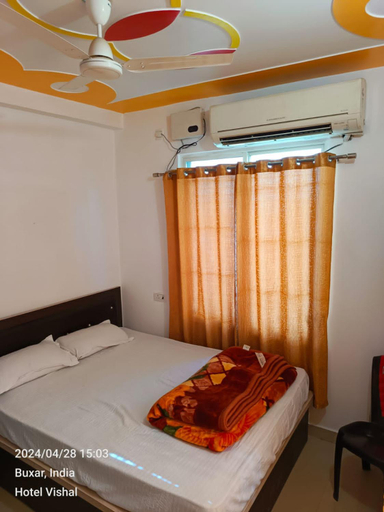 Others 2, Hotel Vishal, Buxar