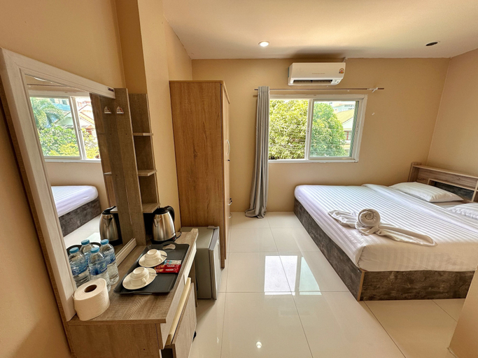 Room 3, Lexis Residence Patong - Newly Renovated, Pulau Phuket