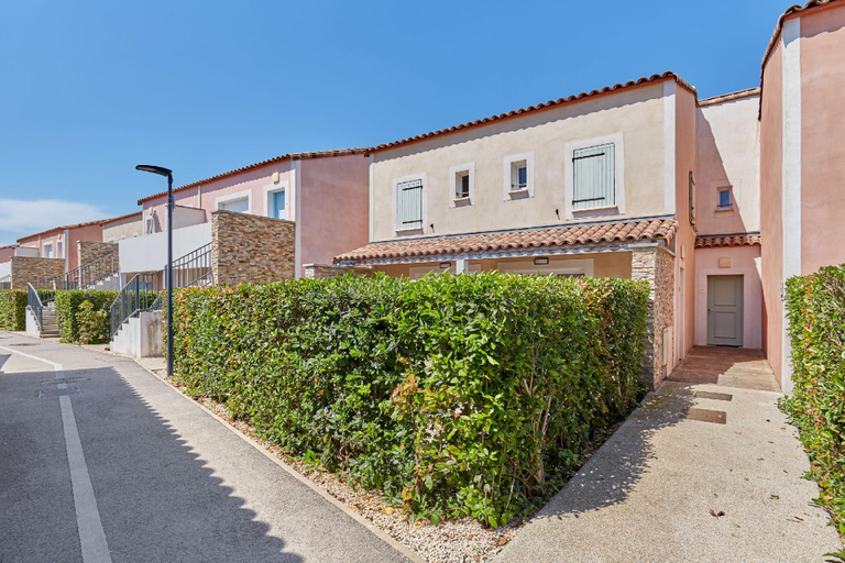 Exterior & Views 2, Ra Sidence Odalys Fleur De Sel, Gard
