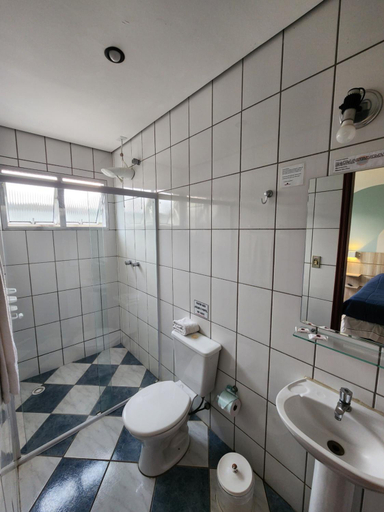 Bathroom 5, Pousada Tokyo Plaza, Mogi das Cruzes