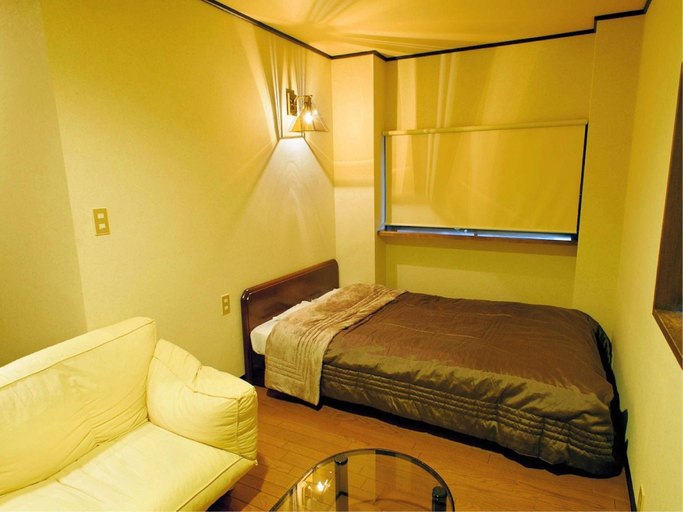 Bedroom 2, Omori, Shibukawa
