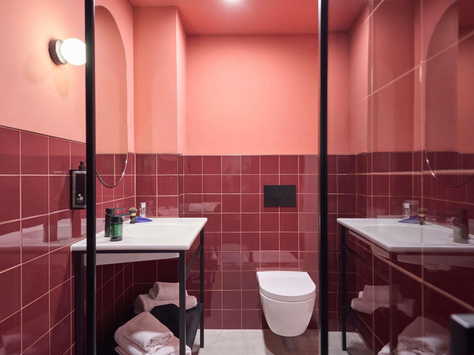 Bathroom 4, ibis Styles Madrid Airport Valdebebas, Madrid
