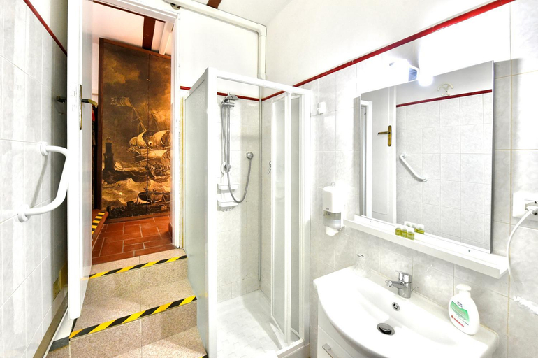 Bathroom 2, 8- Tourist House Bologna - Light House - Self check-in, Bologna