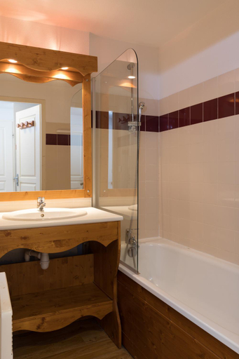 Bathroom 3, Residence Les Villages du Bachat, Isère