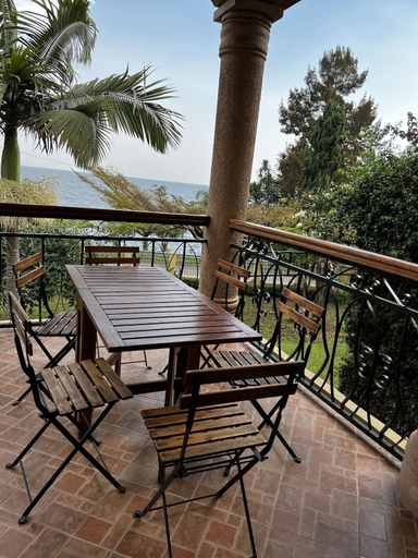 Outdoor dining, Elevate suites Hotel Gisenyi, Rubavu