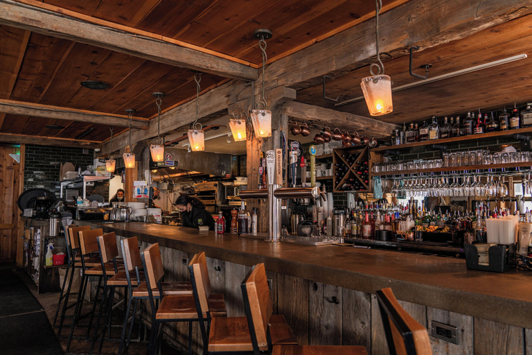 Food & Drinks 5, Boyne Mountain Resort, Charlevoix