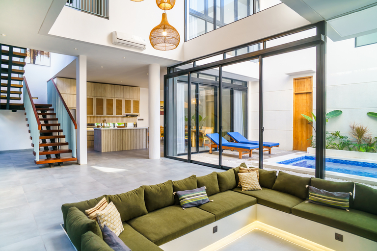 Others 2, 3 Bedroom Villa with rooftop balcony - central Seminyak, Badung