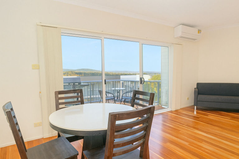 In-room dining, Loftberg Villas, Muswellbrook